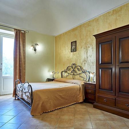 Agriturismo Conte Ruggero Centuripe Exterior foto