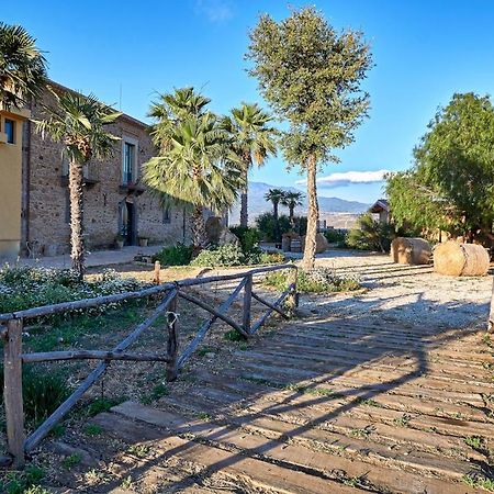 Agriturismo Conte Ruggero Centuripe Exterior foto