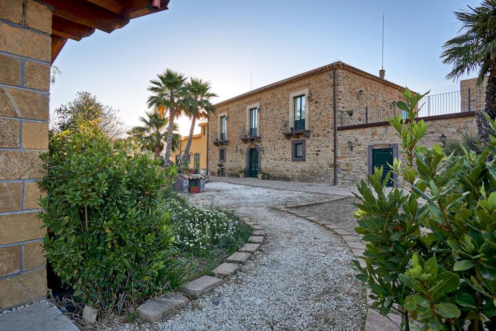 Agriturismo Conte Ruggero Centuripe Exterior foto
