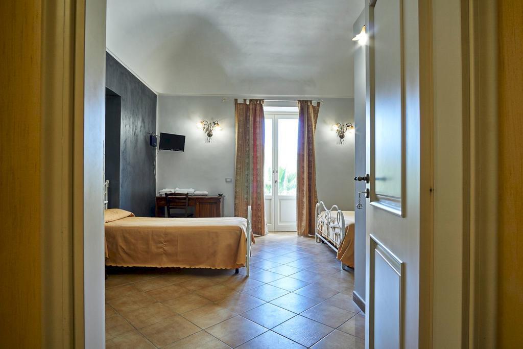 Agriturismo Conte Ruggero Centuripe Exterior foto