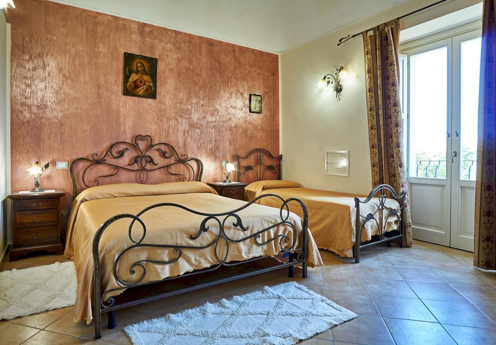 Agriturismo Conte Ruggero Centuripe Exterior foto