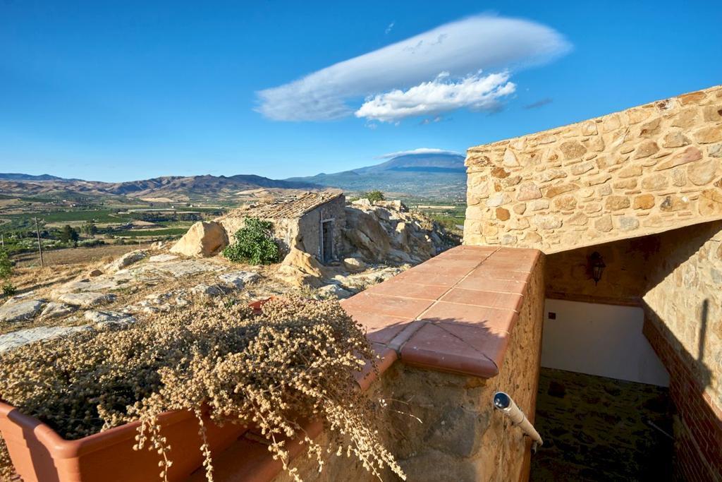 Agriturismo Conte Ruggero Centuripe Exterior foto